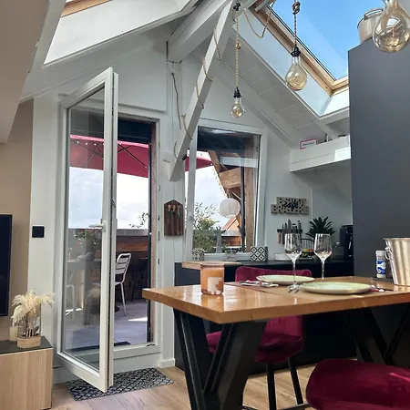 Les Toits Du Genevois Apartment